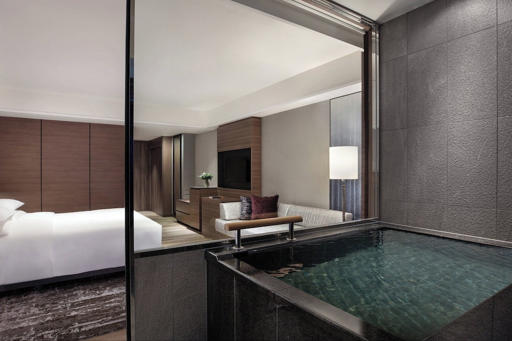 Room, Ocean View