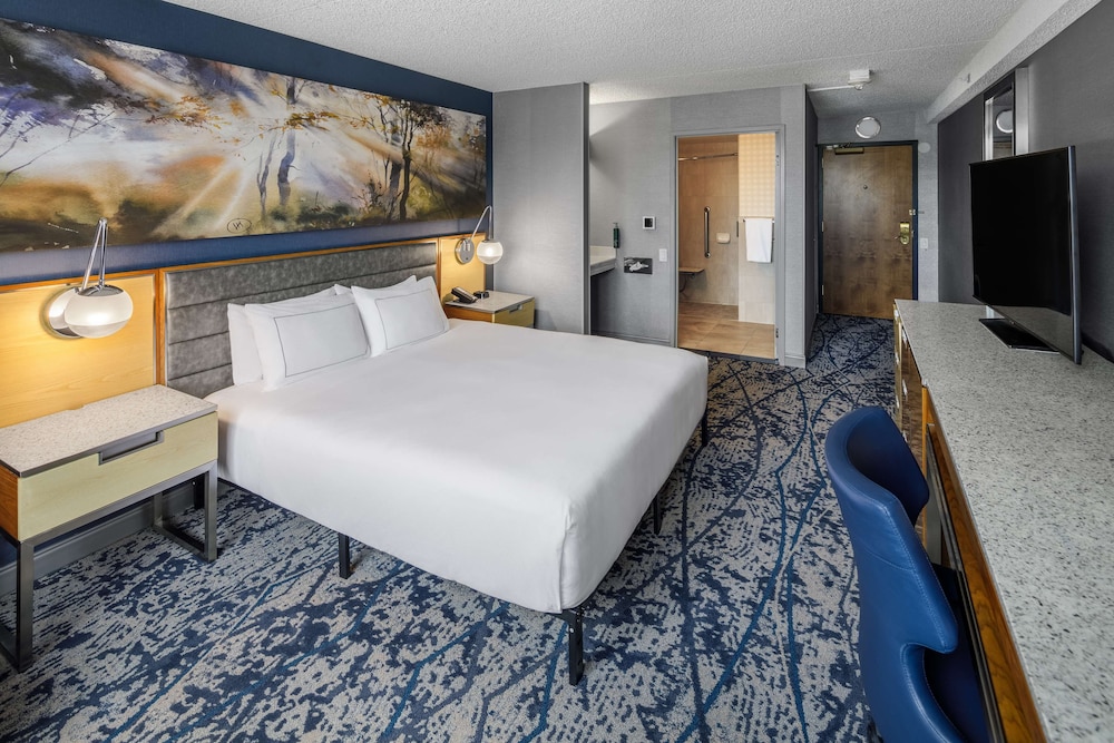 Room, 1 Double Bed, Accessible, Balcony (Roll-In Shower) at DoubleTree by Hilton Hotel Denver in Denver