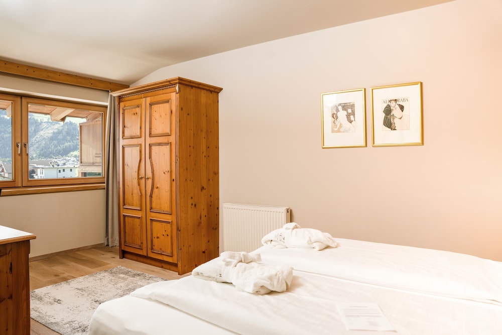Suite, 1 Bedroom, Sauna, Mountain View (Wellness) photo 3
