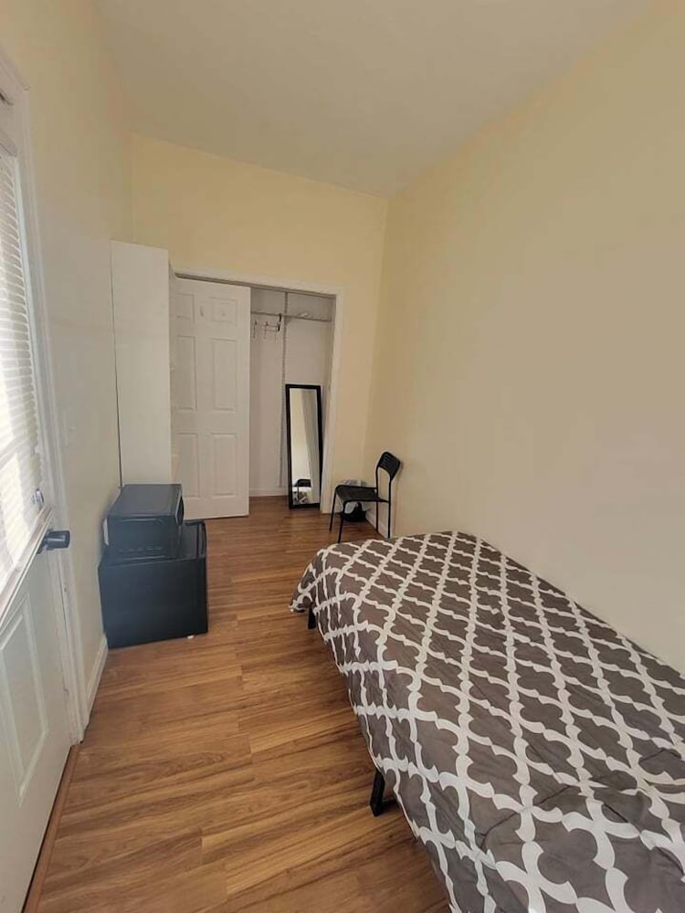 Basic Room photo 3