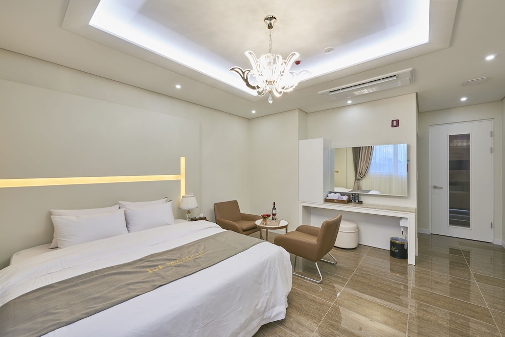 Business Double Room photo 2