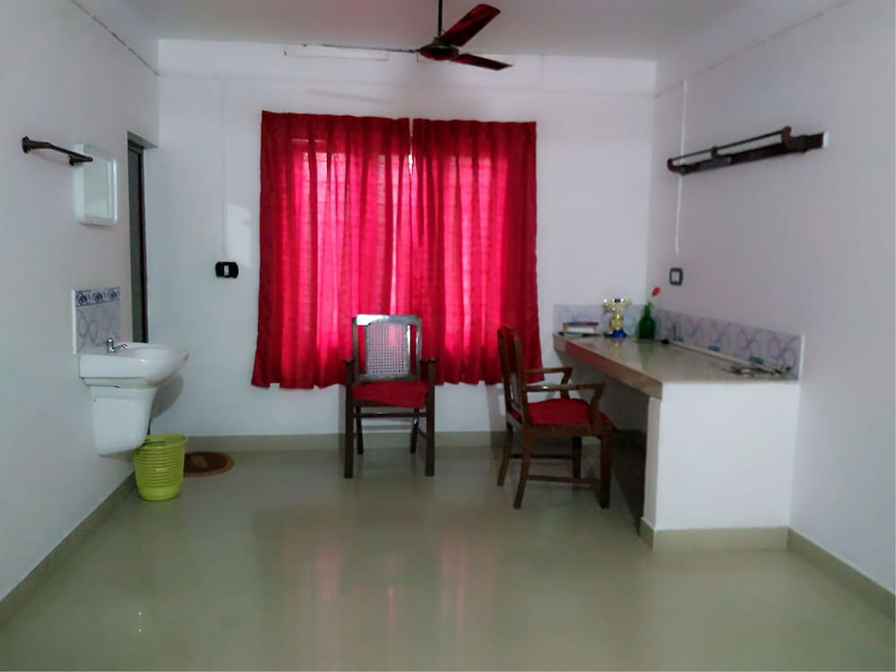 Family Double or Twin Room photo 3