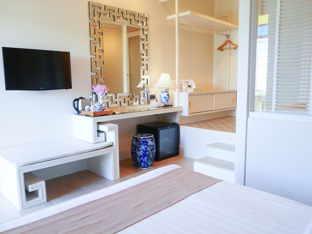 Superior Extra Double Room photo 2