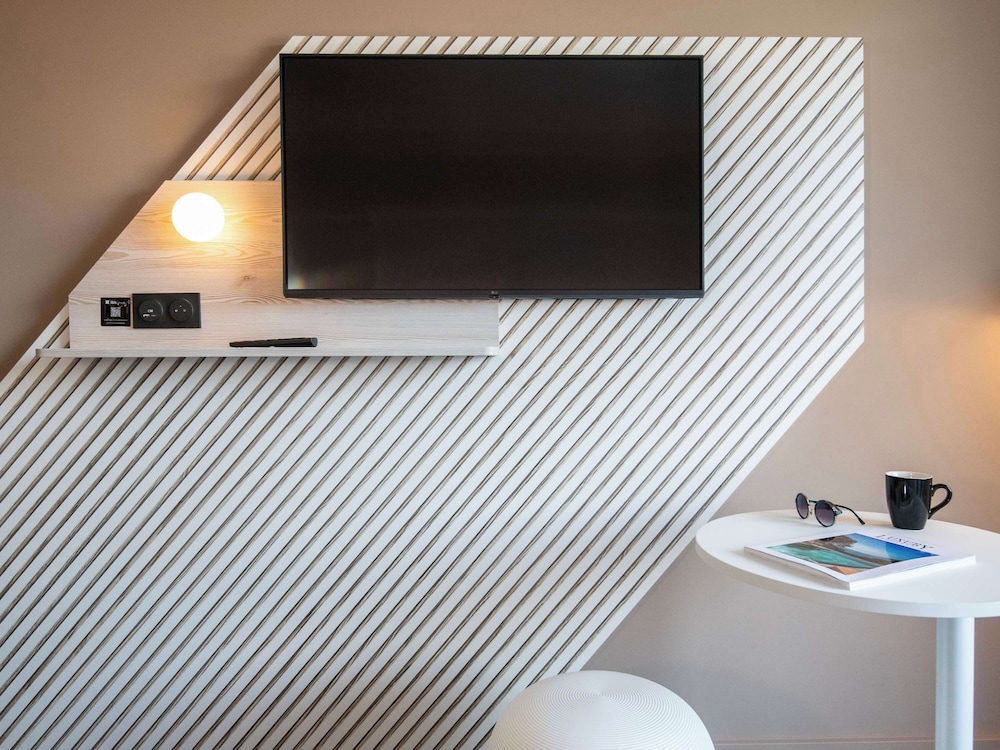 Standard Room, 1 Double Bed, Balcony - Photo 8