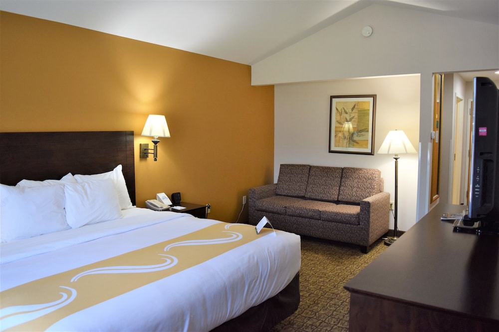 Room, 1 King Bed, Accessible, Non Smoking - Photo 3