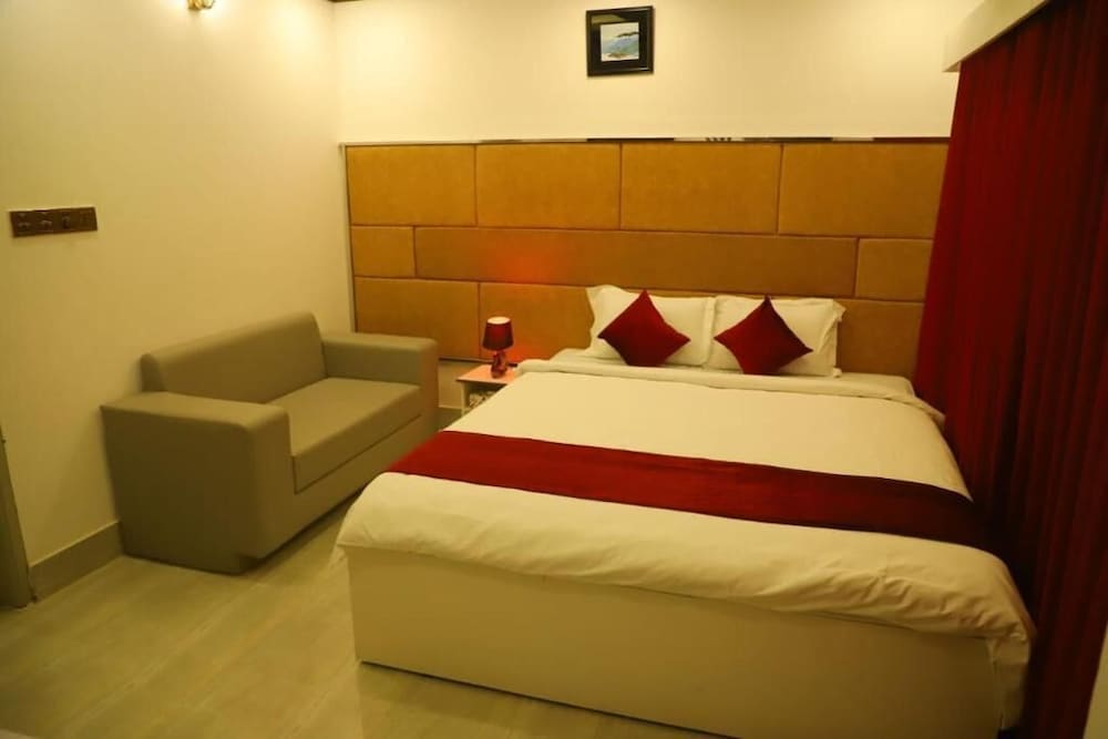 Deluxe Single Room, City View photo 2