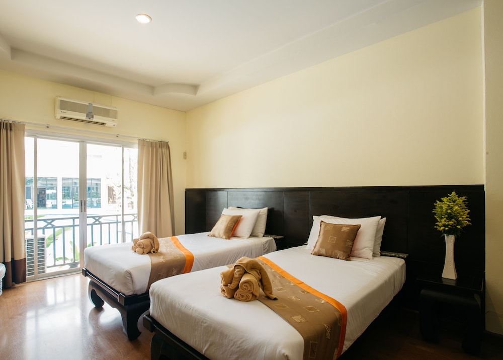 Deluxe Twin Room photo 3