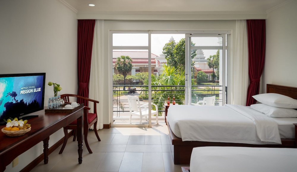 Luxury Double or Twin Room, Balcony, City View photo 2