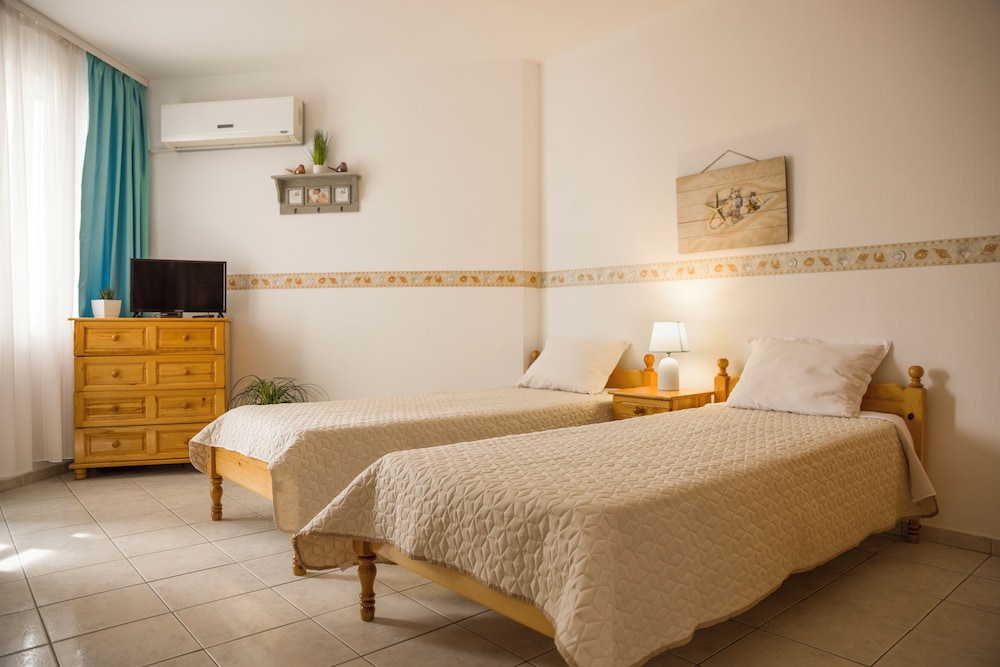 Romantic Twin Room photo 1