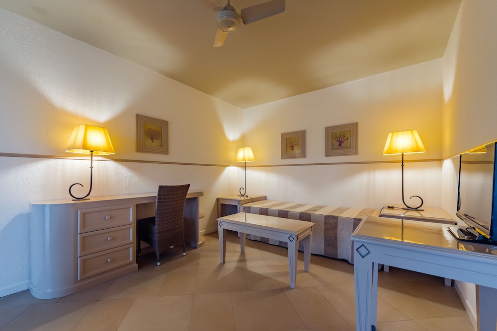 Junior Suite, Beachside - Photo 3