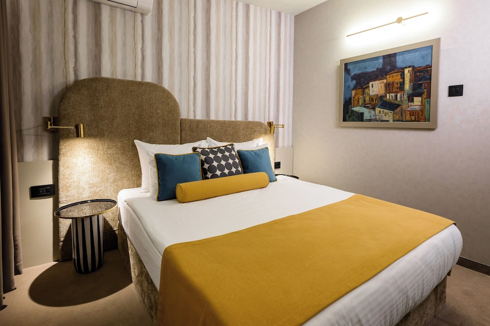 Superior Double Room, 1 King Bed, City View photo 1