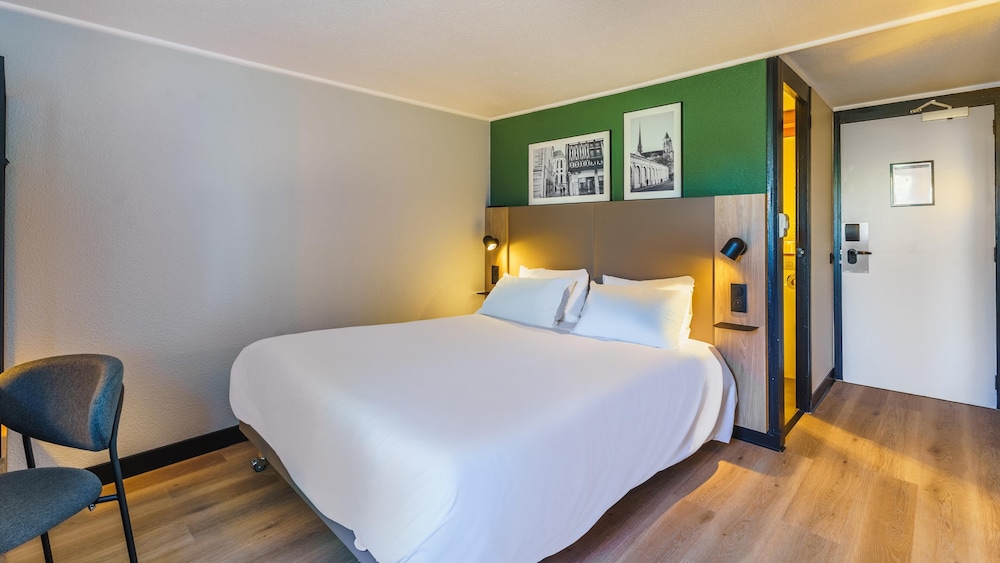 Superior Room, 1 King Bed - Photo 1