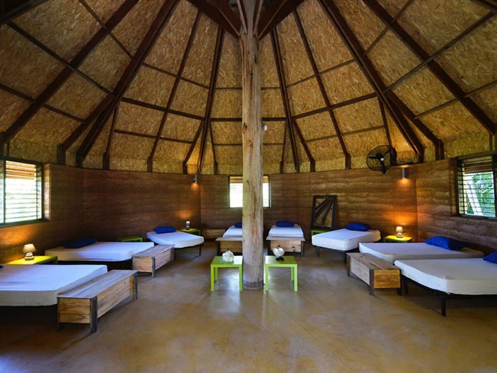 Traditional Hut for 8 people, Shared Bathroom photo 3