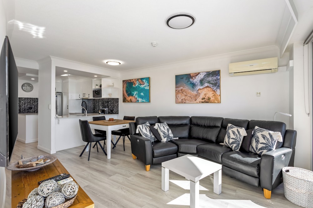 1 Bedroom Superior Ocean View Apartment - Photo 6