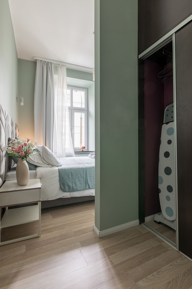 Premium Suite, 1 Queen Bed with Sofa bed, Balcony, Corner photo 2