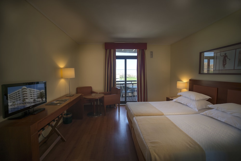 Twin Room - Photo 5