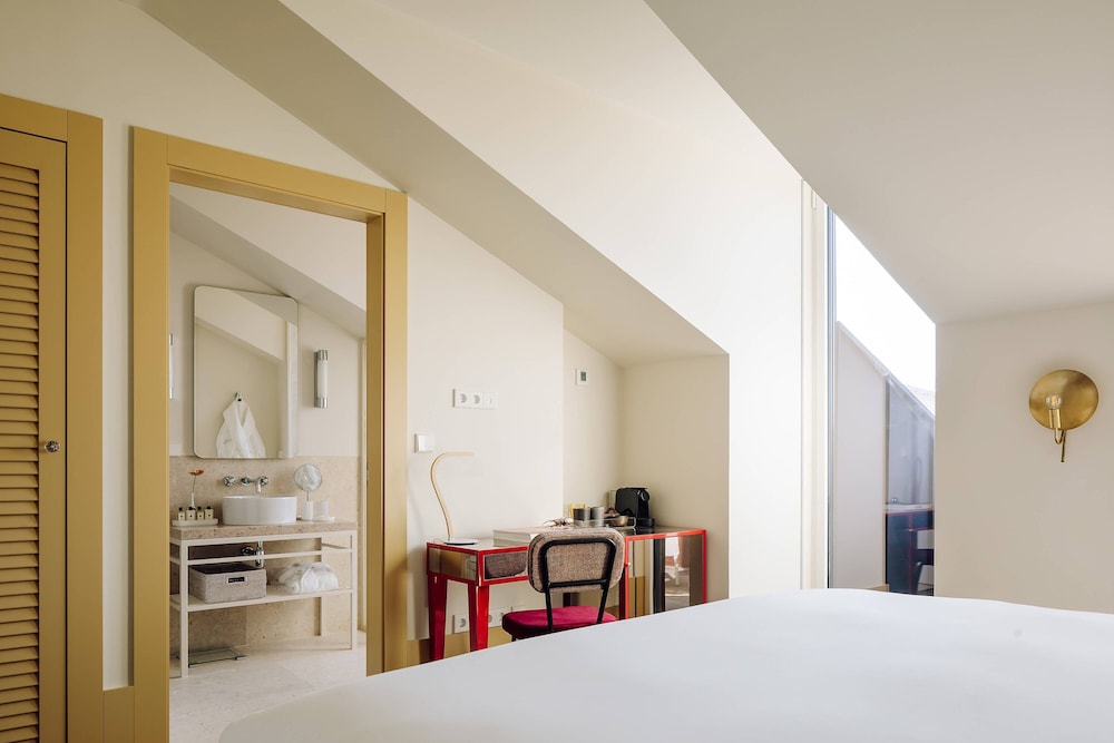 Superior Room, 1 King Bed
