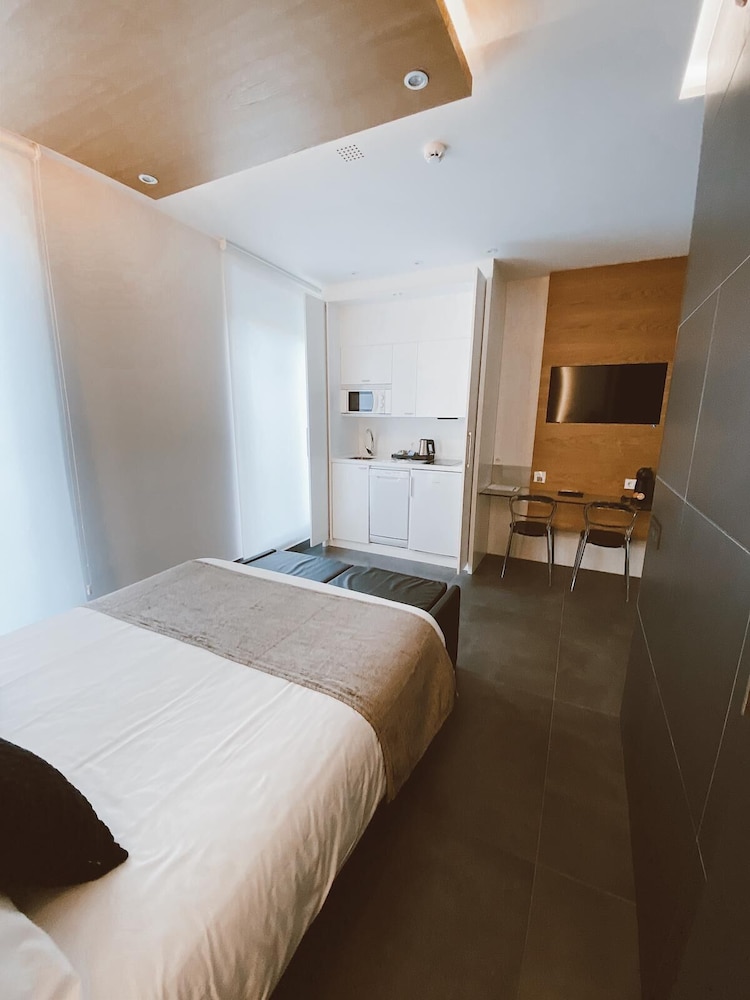 Superior Apartment, 1 Queen Bed (Exterior) photo 3