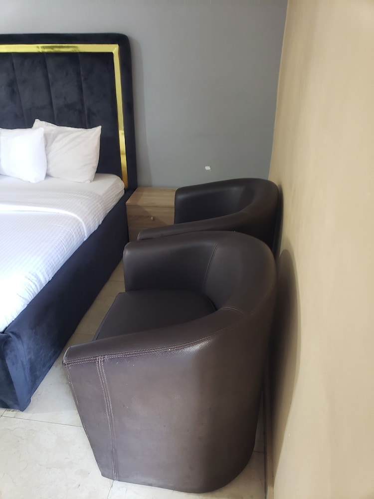 Deluxe Room - Photo 2