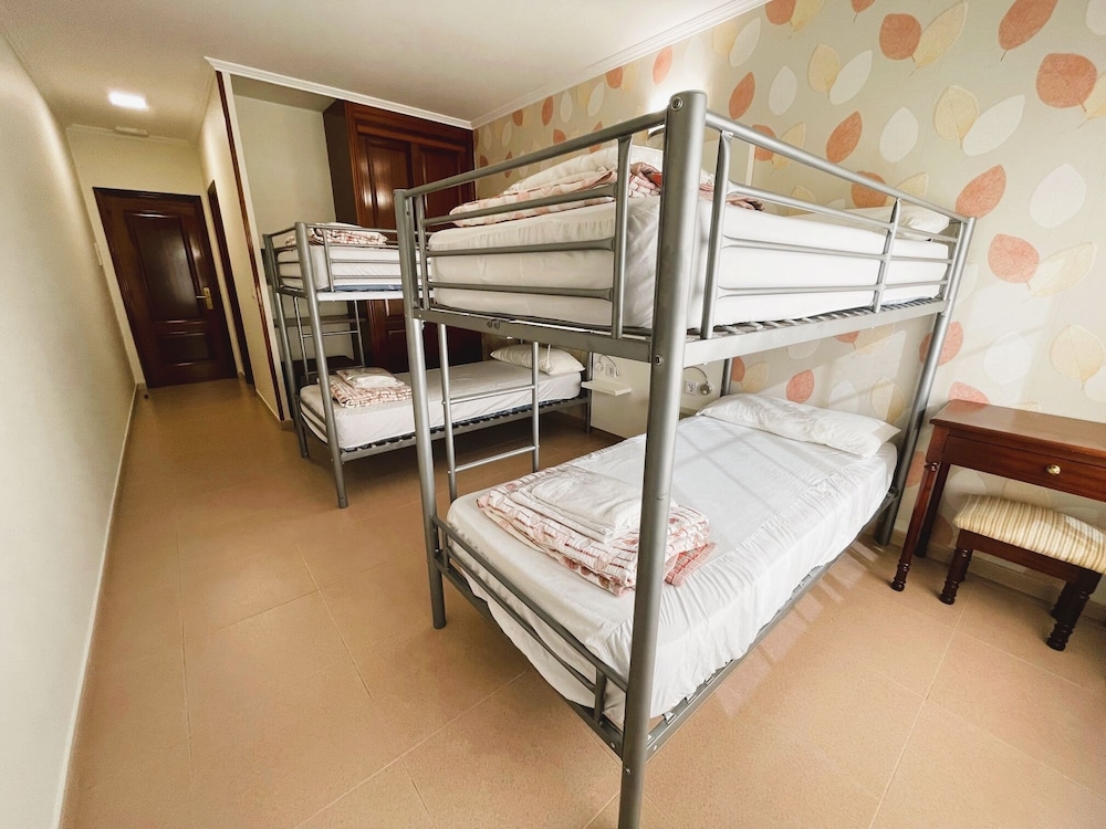 Economy Quadruple Room photo 3
