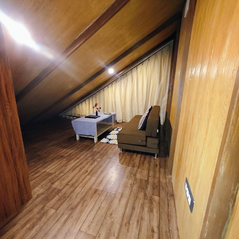 Deluxe Twin Room - Photo 12