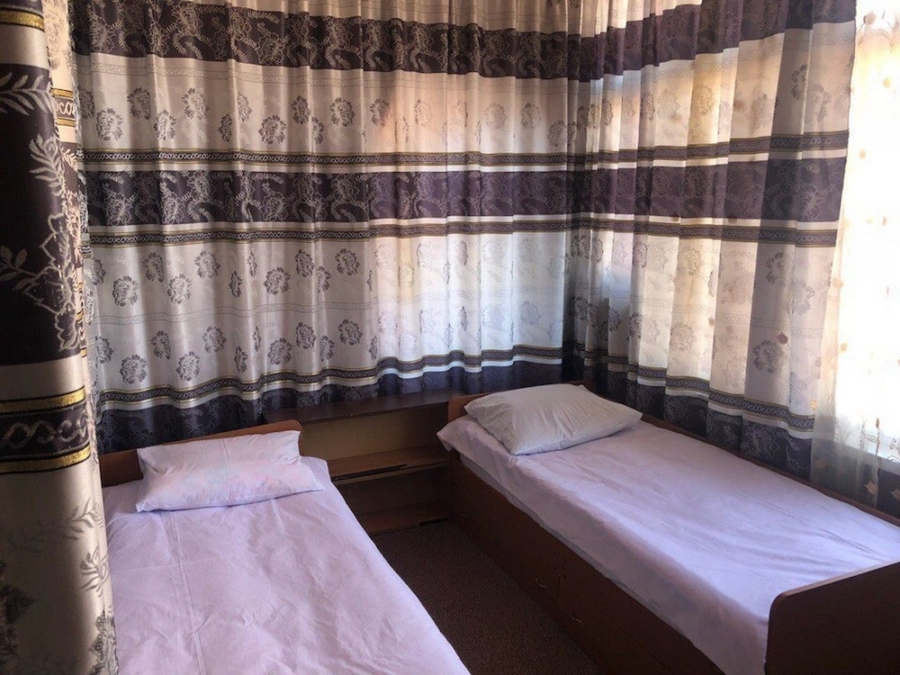 Standard Twin Room, Private Bathroom photo 2