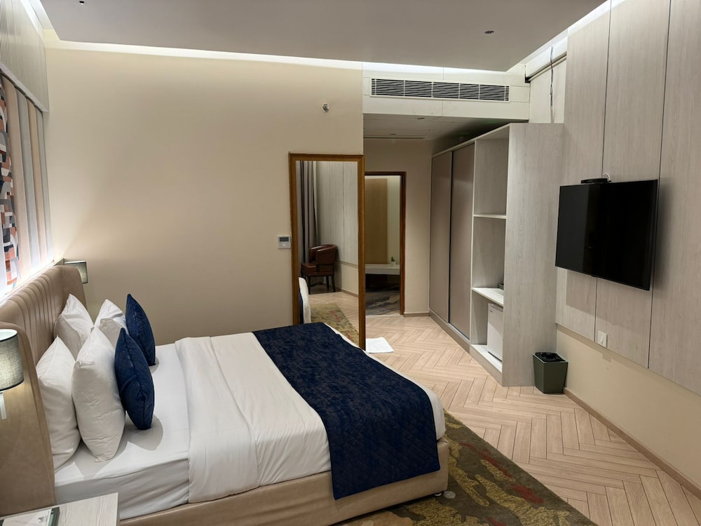 Luxury Room - Photo 7