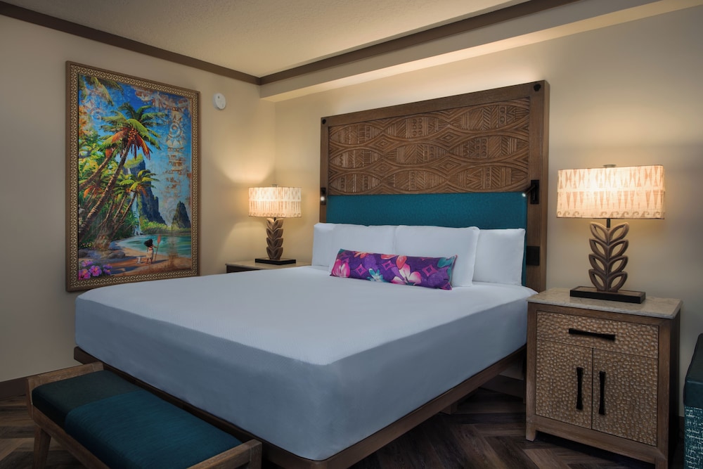 Resort View. Wheelchair Accessible With Roll-in Shower And Option For Hearing Accessibility. 1 King