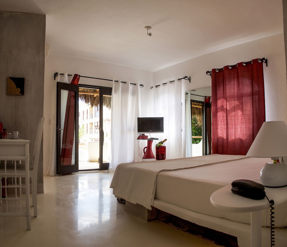 Junior Suite, 1 King Bed, Terrace, View