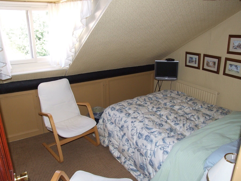 Double Room, Shared Bathroom photo 3