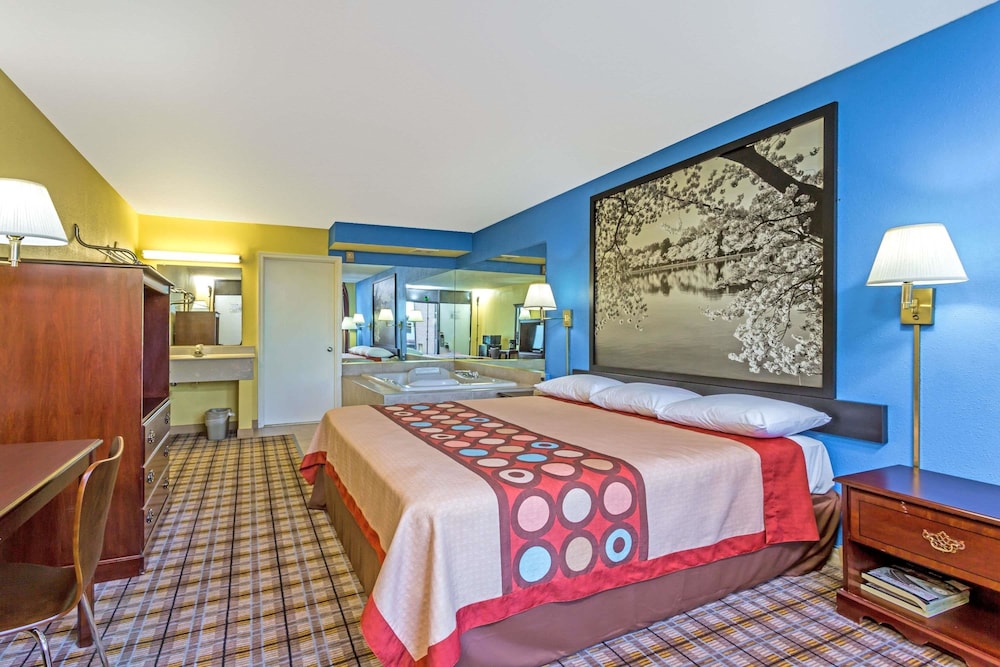 Room, Accessible photo 3