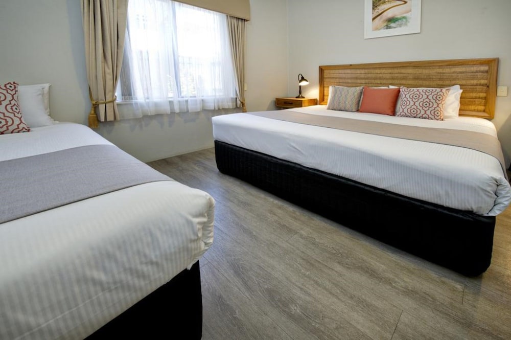 Deluxe 1 Bedroom Apartment