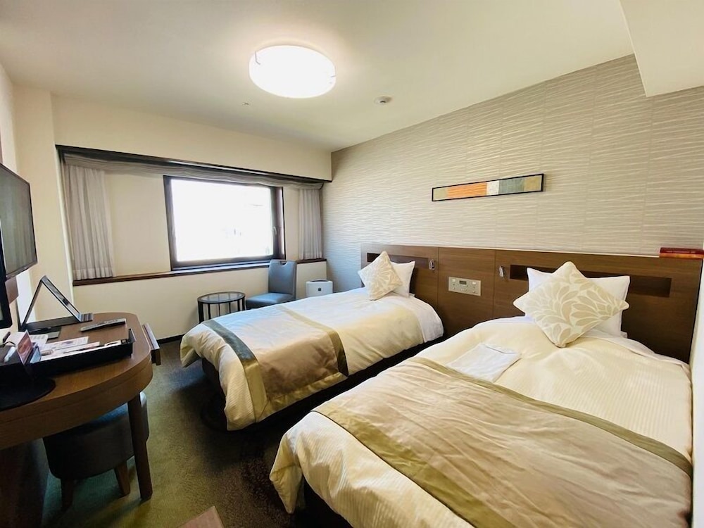 Economy Twin Room, Non Smoking - Photo 1