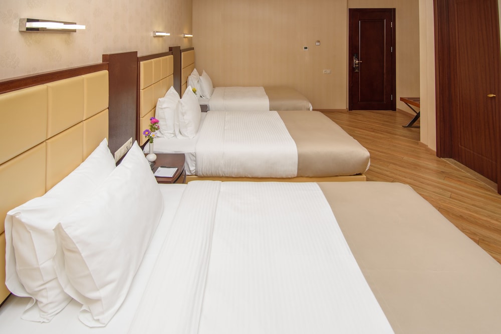 Standard Triple Room, 3 Twin Beds (B Building)
