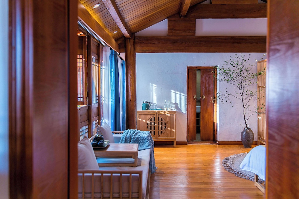 Elite Suite, Garden View