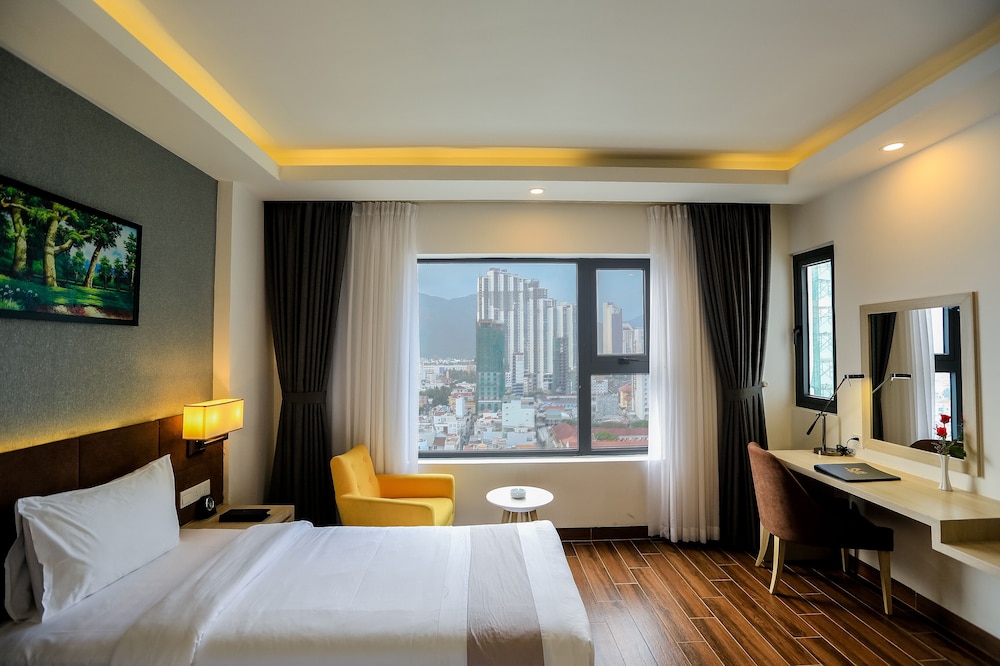 Deluxe Double Room, City View photo 1
