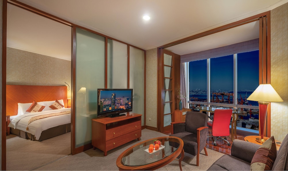 Suite photo 1