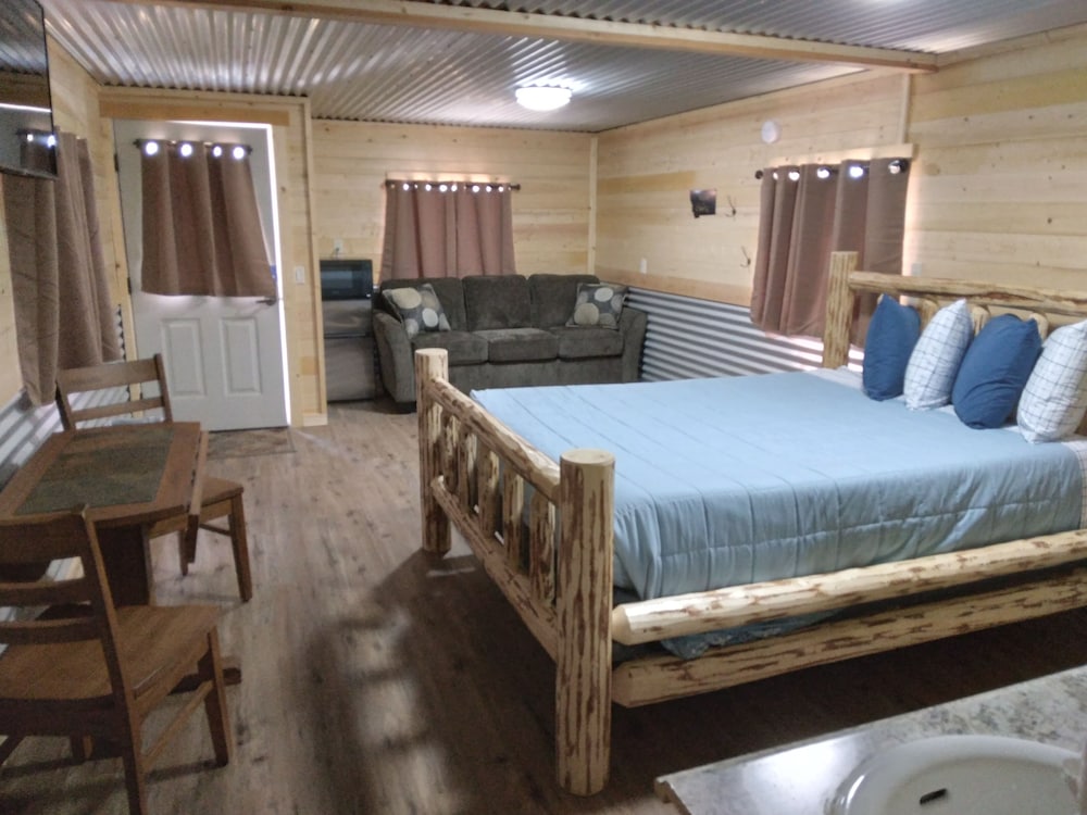 Deluxe Cabin, Accessible