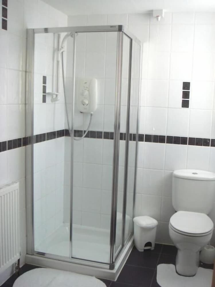 Twin Room, Ensuite photo 2