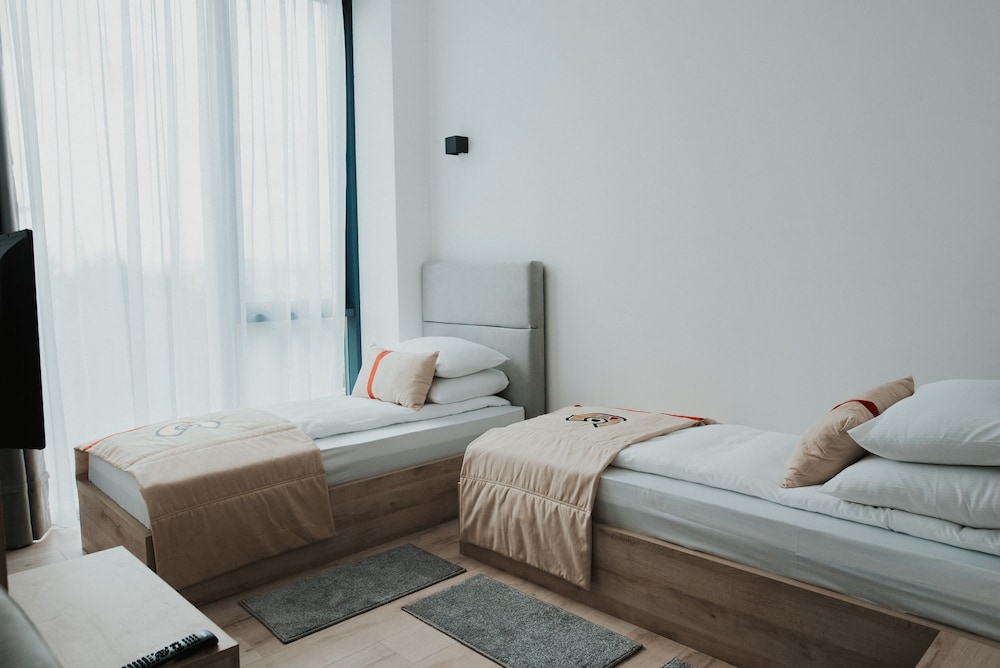 Penthouse, 4 Bedrooms, City View photo 3