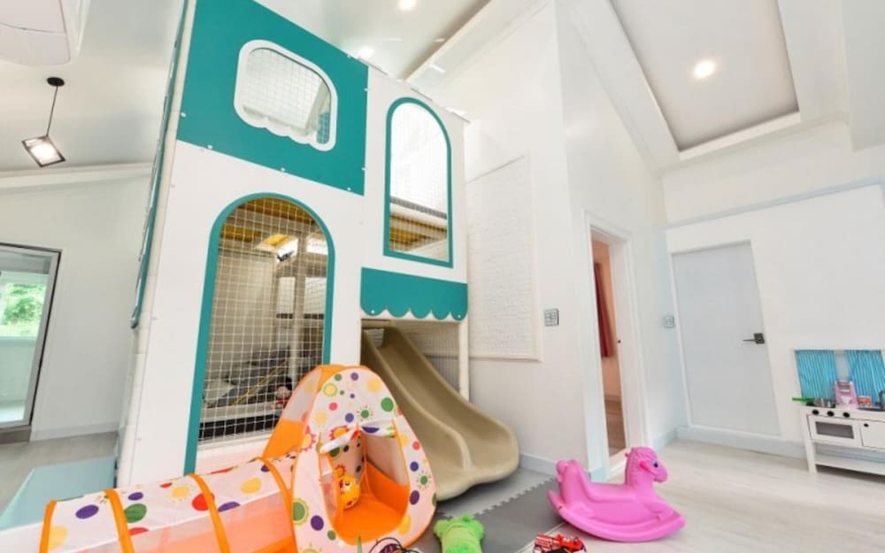 Room (Mars Star (Kids Pool Villa))