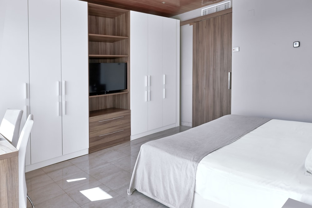 Junior Suite, 2 Bedrooms, Sea View - Photo 2