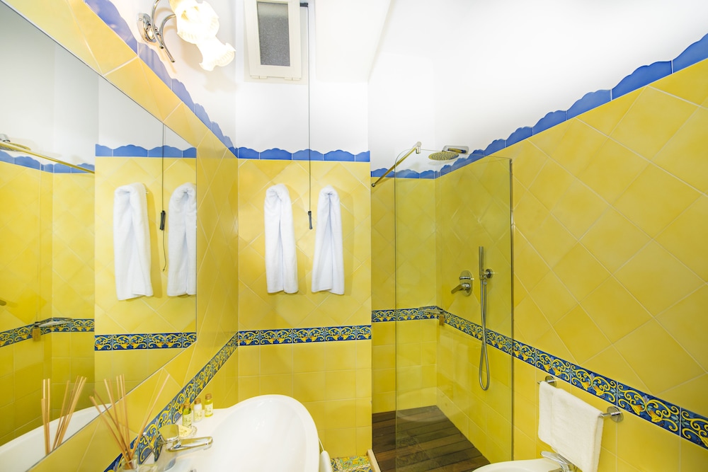 Classic Double Room, Terrace - Photo 4