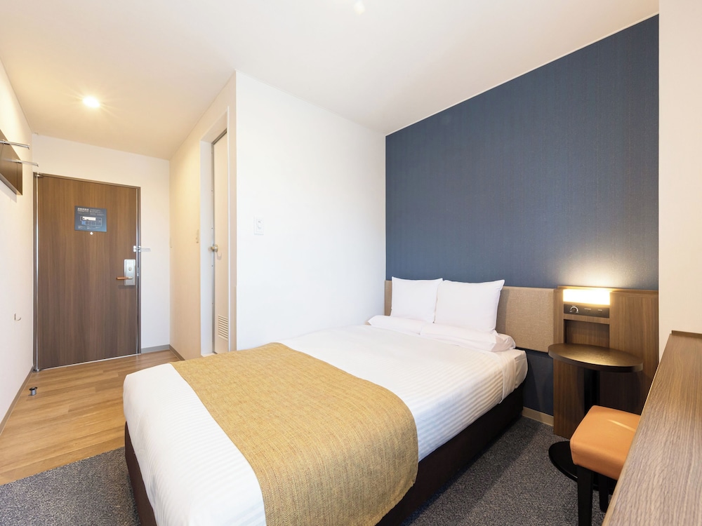 Standard Semi-Double Room, Smoking
