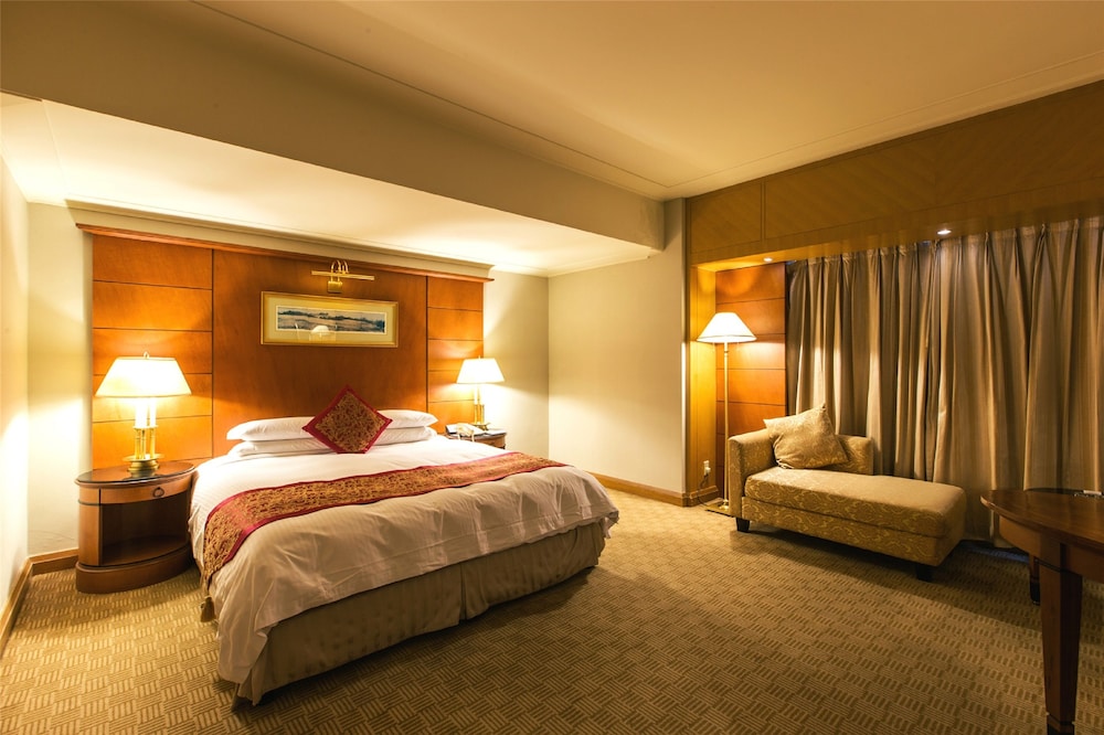 Deluxe Room - Photo 1