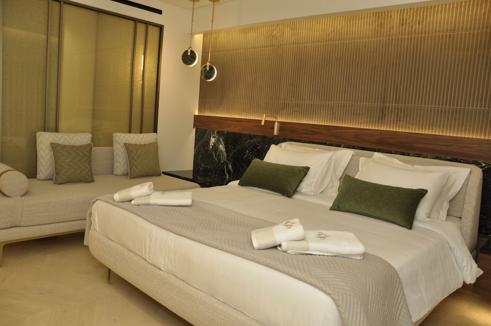 Executive Room with Balcony & Temple View