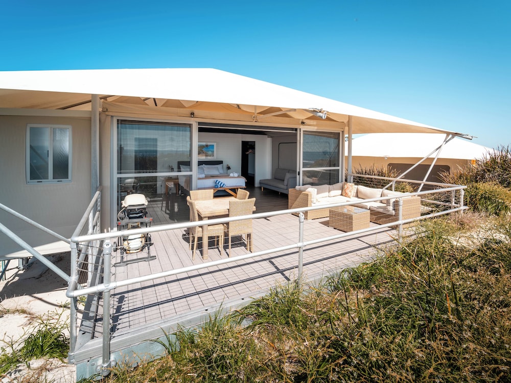 Deluxe Oceanside Tent (Adults Only) - Photo 4