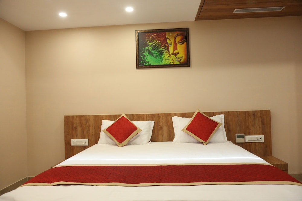Deluxe Room - Photo 4