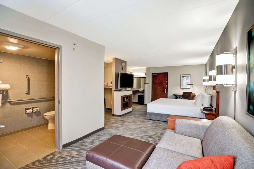 Room, 1 King Bed, Accessible photo 1