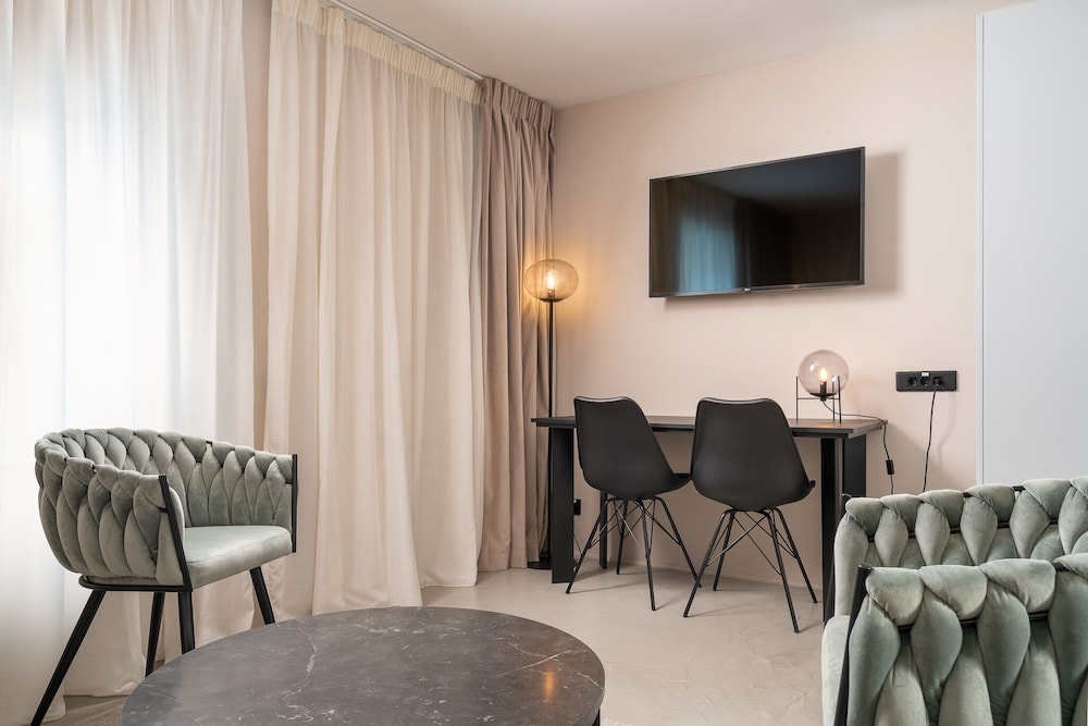 Junior Apartment, 1 Bedroom - Photo 3